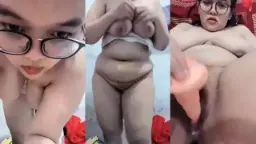 Ika Montok BBW Colok Memek Pake Dildo Video by BebasIndo